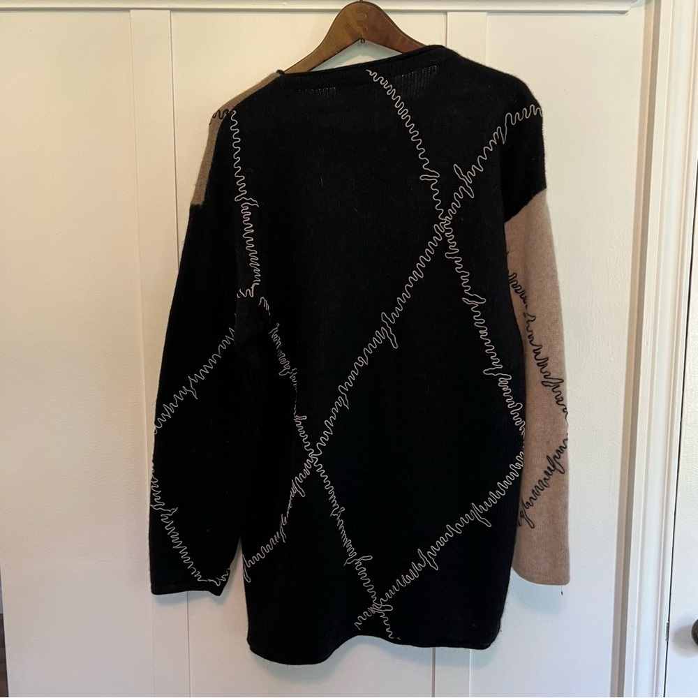 SOLD: Como Tricot Women’s Large Lambswool Blend Sweater - Picture 8 of 8